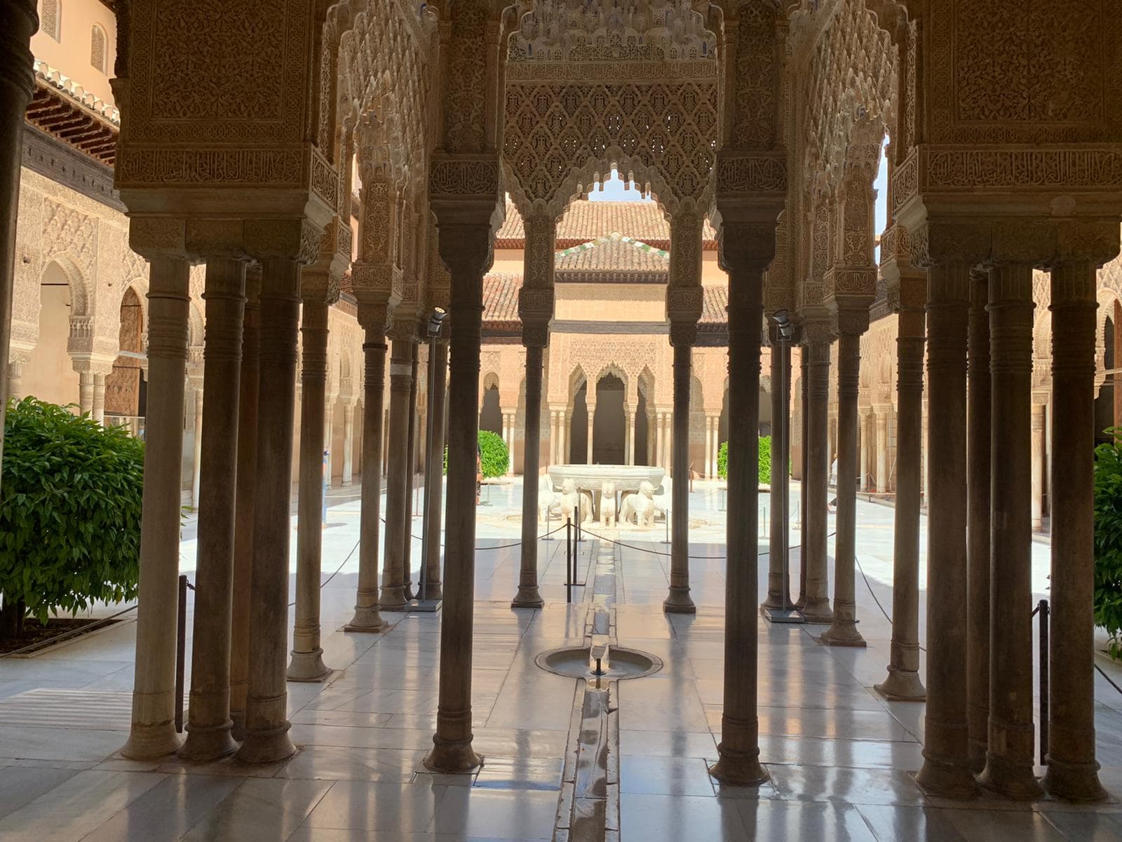 Patio de los Leones de la Alhambra