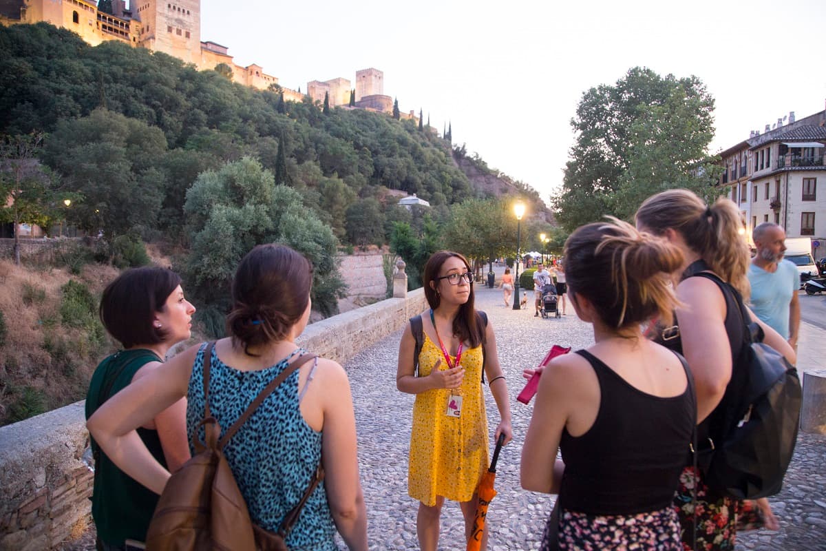 Free tour nocturno por Granada - Granada Tours