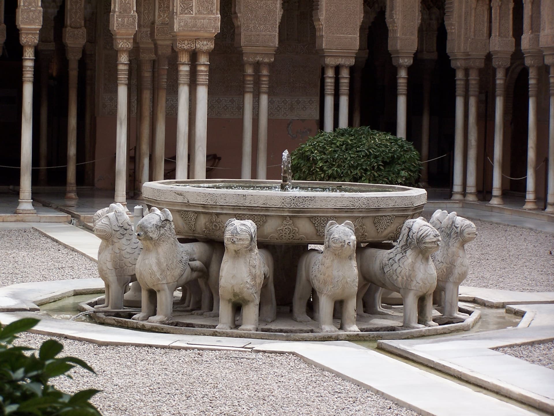 Alhambra guided tour with Nasrid palaces