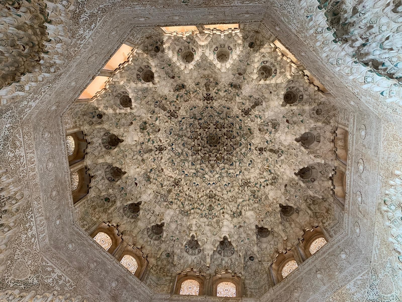 Alhambra guided tour with Nasrid palaces