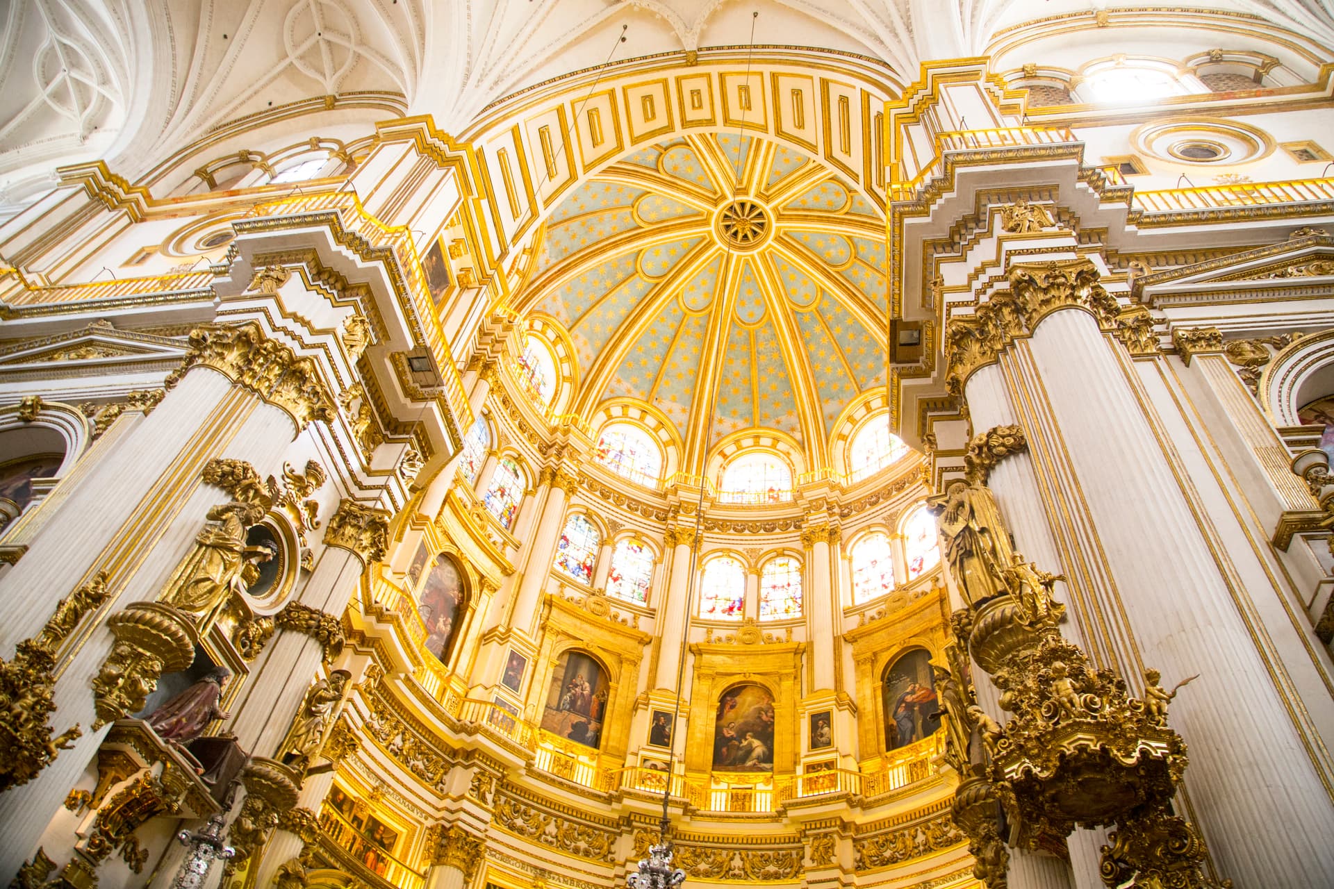 Cathedral, Royal Chapel and historical center